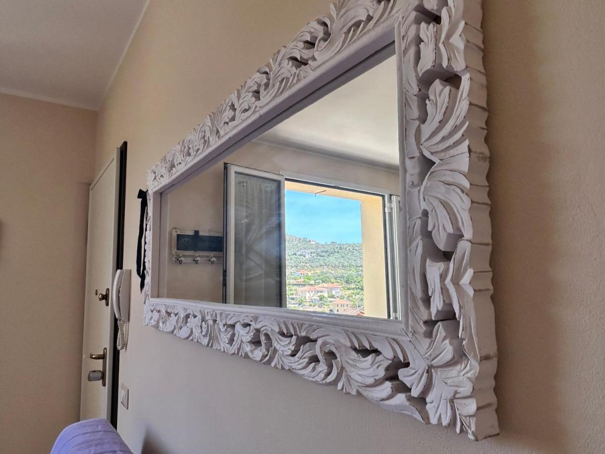 Holiday Home Delo - Imperia Esterno foto